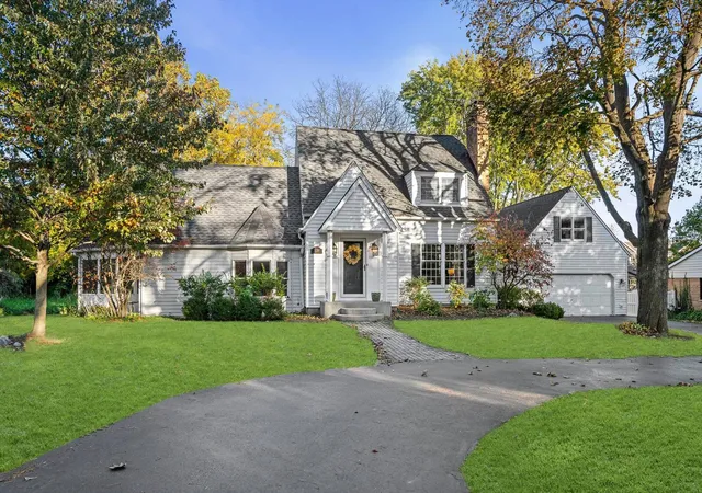 Single family home for sale at 1139 N Patton Ave, Arlington Heights, IL 60004 | MLS# 12795804