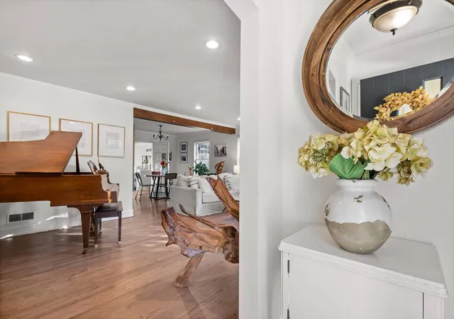 Photo 2 of Single family home for sale at 1139 N Patton Ave, Arlington Heights, IL 60004 | MLS# 12795804 | Listing updated on 2026-10-31