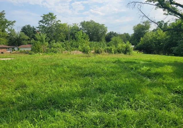 Photo 1 of Land for sale at 950 Apricot Ave, Mt Vernon, IL 62864 | MLS# 12795807 | Listing updated on 2026-10-28
