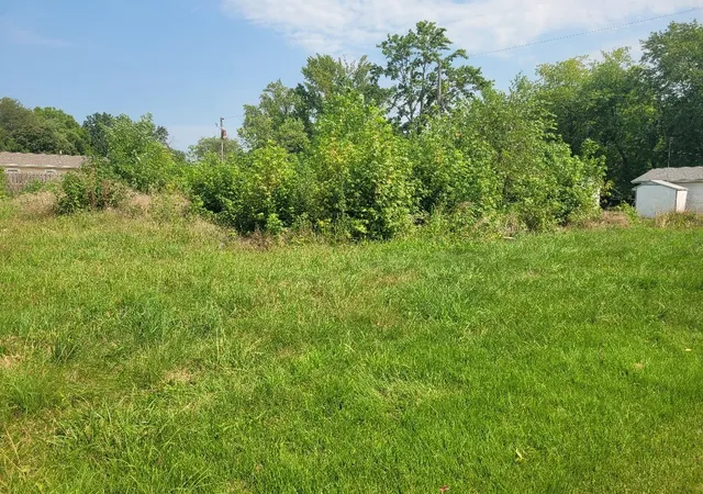 Photo 3 of Land for sale at 950 Apricot Ave, Mt Vernon, IL 62864 | MLS# 12795807 | Listing updated on 2026-10-28