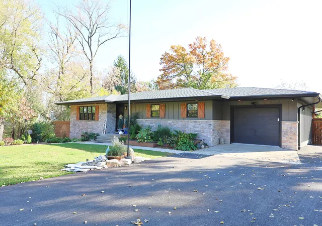 Photo 4 of Single family home for sale at 205 Coventry Ave, Spring Grove, IL 60081 | MLS# 12795841 | Listing updated on 2026-10-28