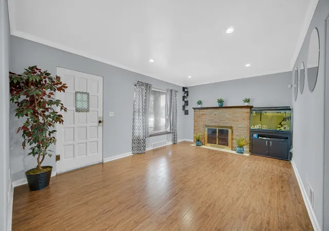 Photo 3 of Single family home for sale at 339 Warren St, Calumet City, IL 60409 | MLS# 12795842 | Listing updated on 2026-10-28
