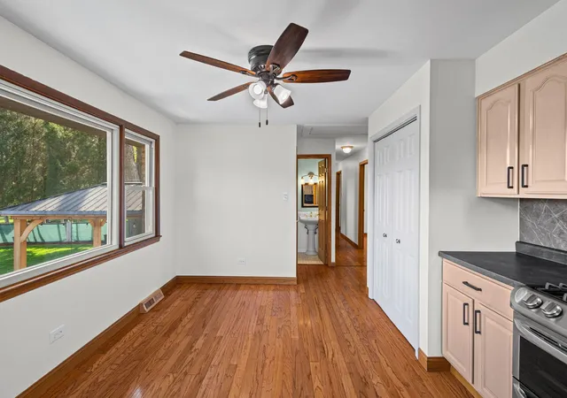 Photo 4 of Single family home for sale at 10613 S Terry Dr, Palos Hills, IL 60465 | MLS# 12795849 | Listing updated on 2026-10-29