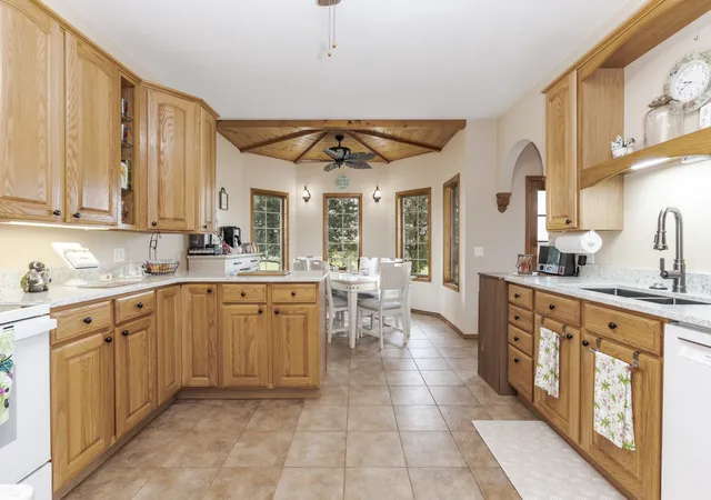 Photo 2 of Single family home for sale at 8621 E 2100 North Rd, Carlock, IL 61725 | MLS# 12795852 | Listing updated on 2026-10-28