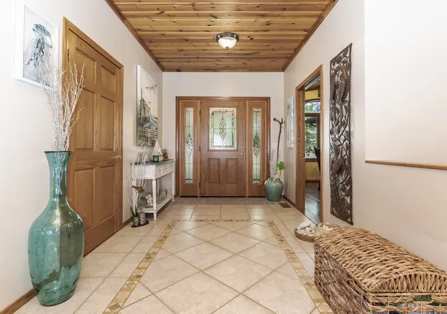 Photo 3 of Single family home for sale at 8621 E 2100 North Rd, Carlock, IL 61725 | MLS# 12795852 | Listing updated on 2026-10-28