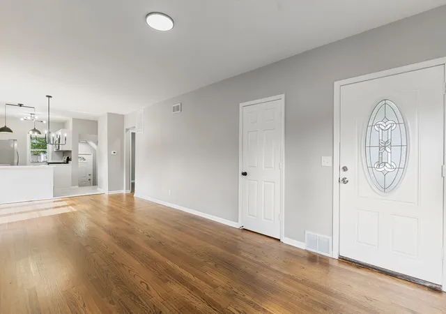 Photo 2 of Single family home for sale at 741 Hinman St, Aurora, IL 60505 | MLS# 12795857 | Listing updated on 2026-10-29