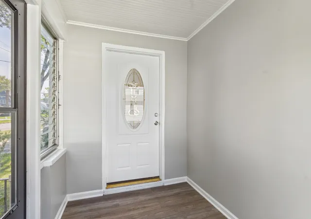 Photo 3 of Single family home for sale at 741 Hinman St, Aurora, IL 60505 | MLS# 12795857 | Listing updated on 2026-10-29