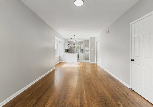 Photo 4 of Single family home for sale at 741 Hinman St, Aurora, IL 60505 | MLS# 12795857 | Listing updated on 2026-10-29