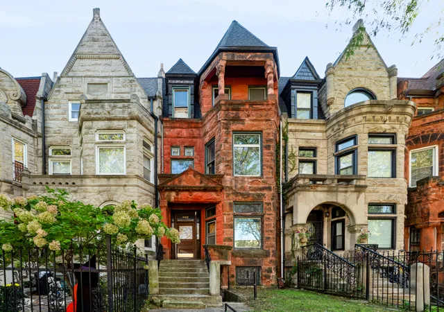 Single family home for sale at 4421 S Ellis Ave, Chicago, IL 60653 | MLS# 12795862