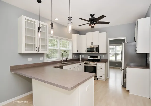 Photo 3 of Single family home for sale at 137 Center St, Crystal Lake, IL 60014 | MLS# 12795863 | Listing updated on 2026-10-30