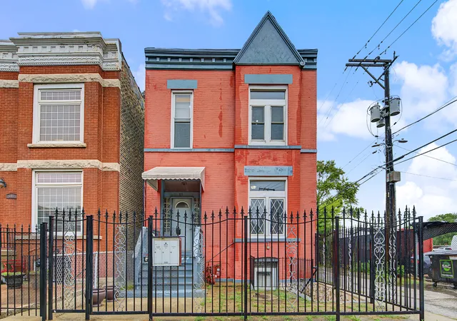 Photo 1 of Condo for sale at 331 S Richmond St, Chicago, IL 60612 | MLS# 12795866 | Listing updated on 2026-10-28