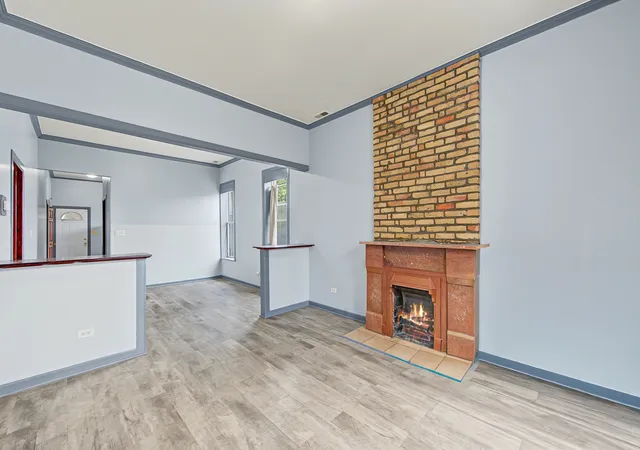 Photo 3 of Condo for sale at 331 S Richmond St, Chicago, IL 60612 | MLS# 12795866 | Listing updated on 2026-10-28