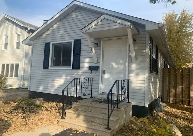 Single family home for sale at 222 W Superior St, Ottawa, IL 61350 | MLS# 12795878