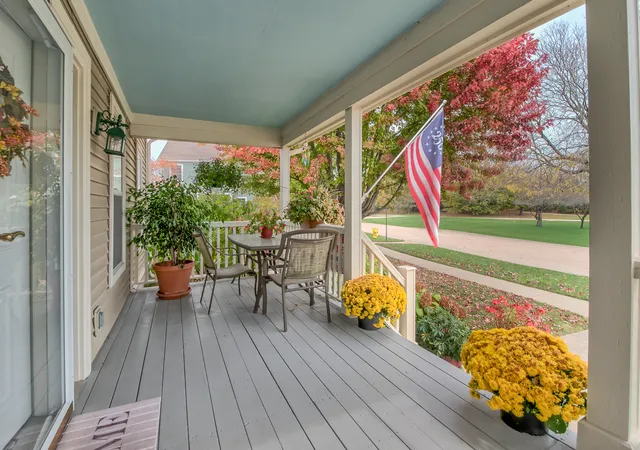 Photo 3 of Single family home for sale at 658 Indian Path Rd, Grayslake, IL 60030 | MLS# 12795890 | Listing updated on 2026-10-29