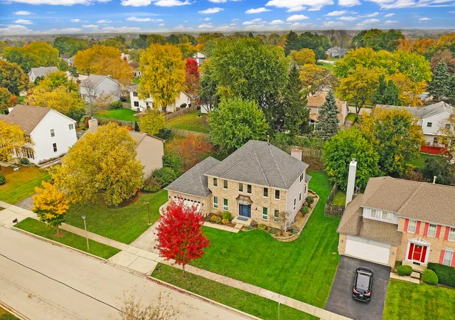 Photo 2 of Single family home for sale at 1949 Mcrae Ln, Mundelein, IL 60060 | MLS# 12795931 | Listing updated on 2026-10-29