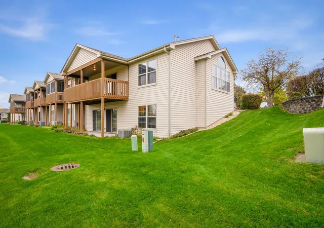 Photo 3 of Townhouse for sale at 11198 Algonquin Rd, Huntley, IL 60142 | MLS# 12795937 | Listing updated on 2026-10-30