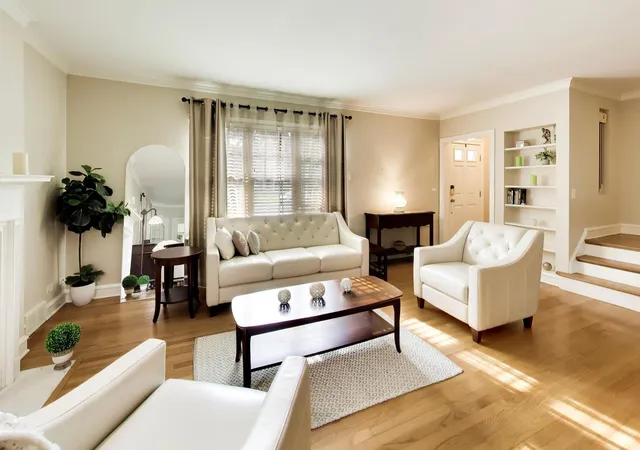 Photo 4 of Single family home for sale at 1020 Pontiac Rd, Wilmette, IL 60091 | MLS# 12795942 | Listing updated on 2026-10-29