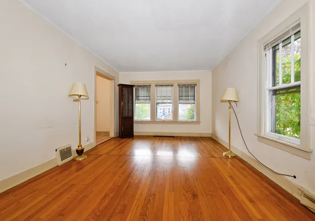 Photo 4 of Single family home for sale at 1642 Pine Rd, Homewood, IL 60430 | MLS# 12795950 | Listing updated on 2026-10-30