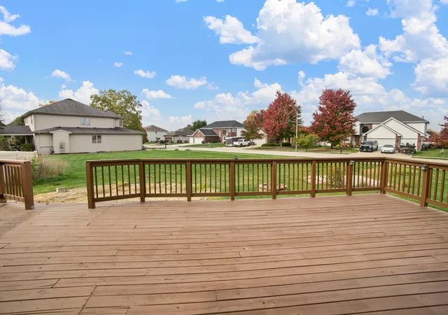 Photo 1 of Single family home for sale at 1009 Southcreek Dr, Manteno, IL 60950 | MLS# 12795962 | Listing updated on 2026-10-30