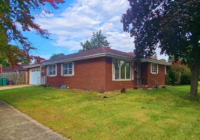 Photo 2 of Single family home for sale at 1617 Douglas St, Joliet, IL 60435 | MLS# 12795965 | Listing updated on 2026-10-28