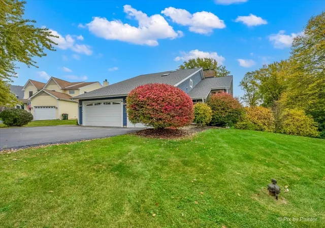 Single family home for sale at 33287 N Stanton Ln, Ingleside, IL 60041 | MLS# 12795974