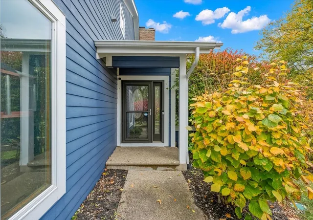 Photo 2 of Single family home for sale at 33287 N Stanton Ln, Ingleside, IL 60041 | MLS# 12795974 | Listing updated on 2026-10-29