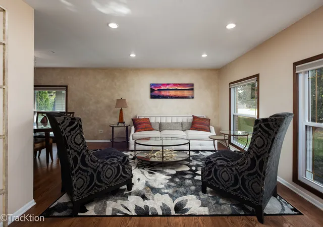Photo 4 of Single family home for sale at 904 Weatherbee Ave, Downers Grove, IL 60516 | MLS# 12795976 | Listing updated on 2026-10-29