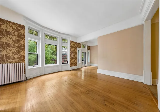 Photo 4 of Condo for sale at 556 W Arlington Pl #2, Chicago, IL 60614 | MLS# 12795978 | Listing updated on 2026-10-28