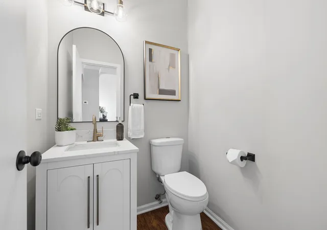 Photo 4 of Single family home for sale at 14711 Colonial Pkwy, Plainfield, IL 60544 | MLS# 12795985 | Listing updated on 2026-10-29