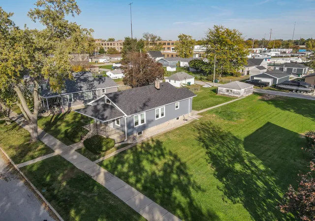Photo 3 of Single family home for sale at 474 S Wabash Ave, Bradley, IL 60915 | MLS# 12795986 | Listing updated on 2026-10-28