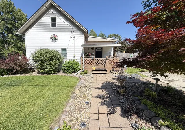 Photo 1 of Single family home for sale at 803 N Morris Ave, Bloomington, IL 61701 | MLS# 12795997 | Listing updated on 2026-10-28