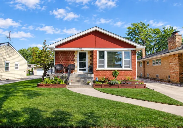 Single family home for sale at 9341 Menard Ave, Oak Lawn, IL 60453 | MLS# 12796014