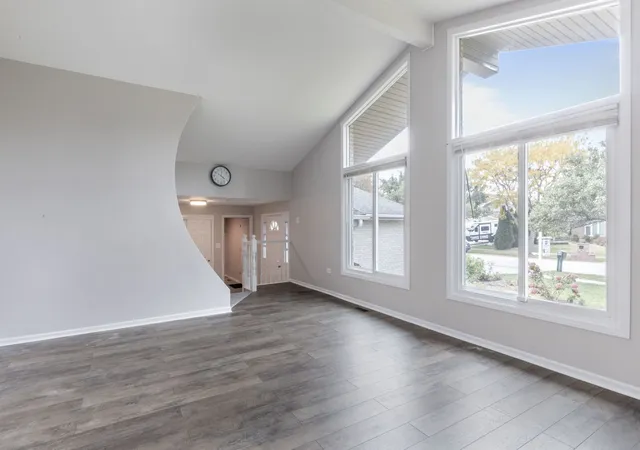 Photo 4 of Single family home for sale at 17231 Brookgate Dr, Orland Park, IL 60467 | MLS# 12796031 | Listing updated on 2026-10-28