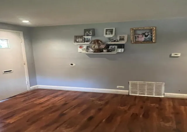 Photo 3 of Single family home for sale at 4541 S Laporte Ave, Chicago, IL 60638 | MLS# 12796037 | Listing updated on 2026-10-29