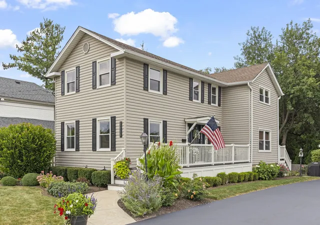 Single family home for sale at 1511 Avery Ave, Wheaton, IL 60187 | MLS# 12796048