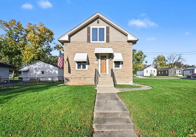 Photo 1 of Single family home for sale at 921 S River St, Aurora, IL 60506 | MLS# 12796053 | Listing updated on 2026-10-29