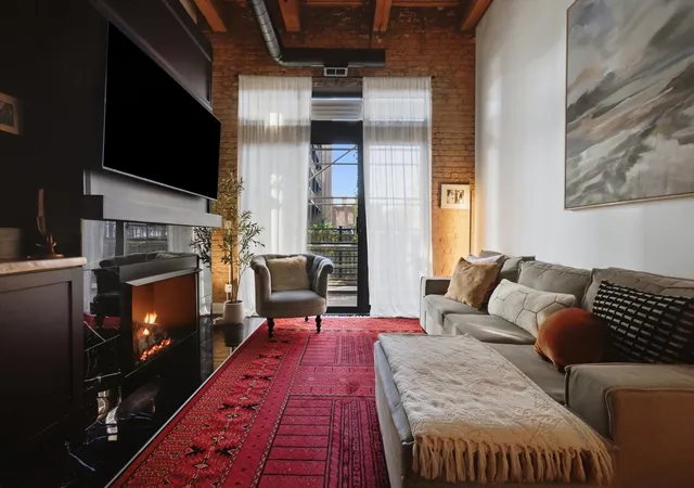 Listing Photo 4 - Condo for sale in building located at 1740 N Marshfield Ave, Chicago, IL 60622 - Unit #8