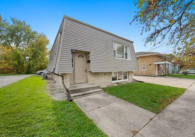 Multi family home for sale at 1115 Kane St, Aurora, IL 60505 | MLS# 12796087