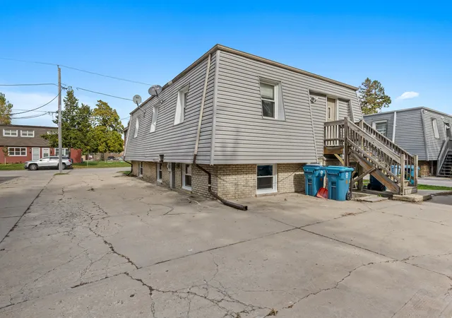 Photo 2 of Multi family home for sale at 1115 Kane St, Aurora, IL 60505 | MLS# 12796087 | Listing updated on 2026-10-28