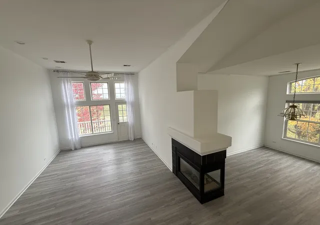 Photo 3 of Townhouse for sale at 4574 Concord Ln, Northbrook, IL 60062 | MLS# 12796091 | Listing updated on 2026-10-29