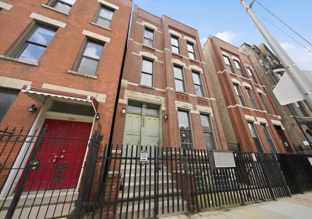 Photo 1 of Condo for sale at 1333 W Huron St #3A, Chicago, IL 60642 | MLS# 12796095 | Listing updated on 2026-10-28