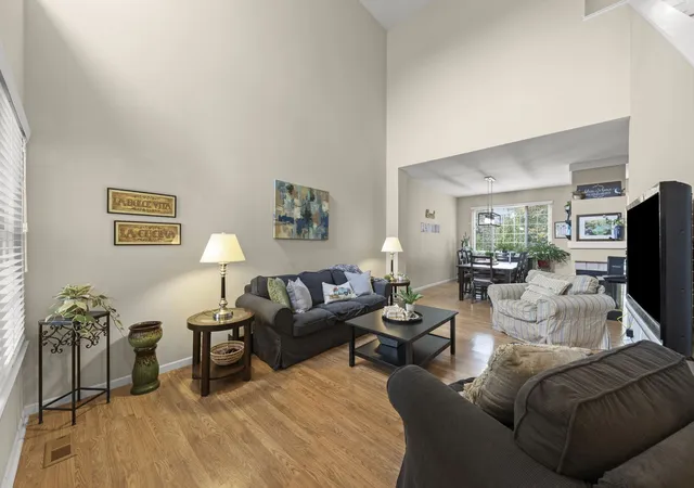 Photo 4 of Condo for sale at 30405 Fowler Cir, Warrenville, IL 60555 | MLS# 12796106 | Listing updated on 2026-10-30