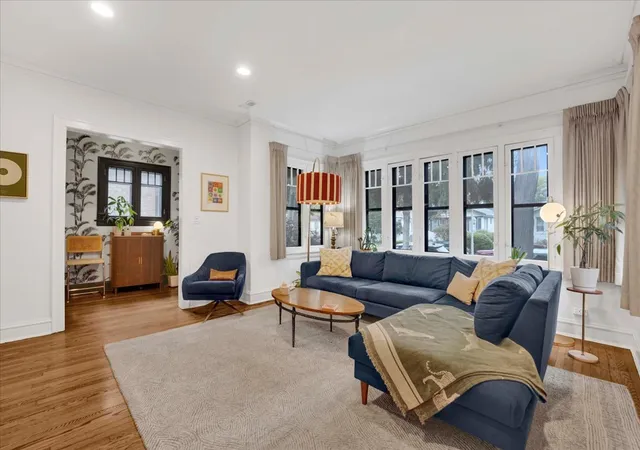 Photo 4 of Single family home for sale at 6239 N Campbell Ave, Chicago, IL 60659 | MLS# 12796119 | Listing updated on 2026-10-28