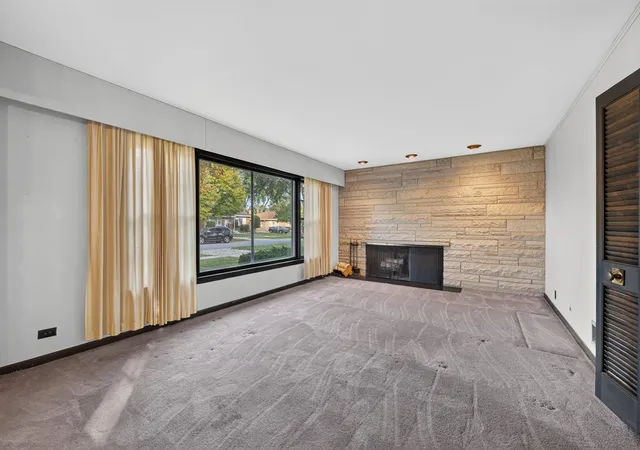 Photo 2 of Single family home for sale at 305 N Rose Ave, Park Ridge, IL 60068 | MLS# 12796134 | Listing updated on 2026-10-29
