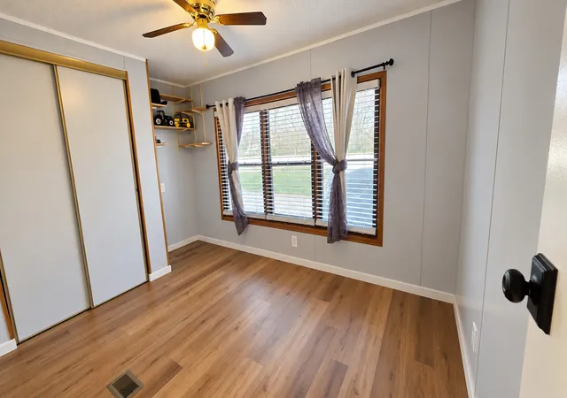 Photo 4 of Manufactured home for sale at 83 12th Avenue, Bartlett, IL 60103 | MLS# 12796136 | Listing updated on 2026-10-28