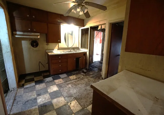 Photo 3 of Single family home for sale at 11541 S Longwood Dr, Chicago, IL 60643 | MLS# 12796147 | Listing updated on 2026-10-30