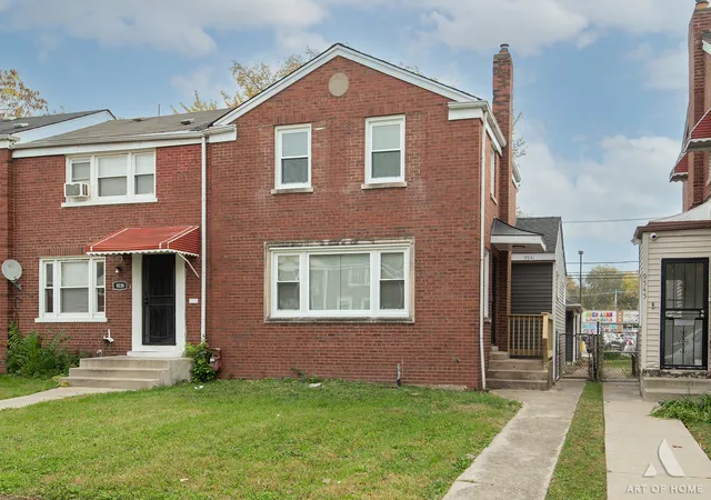 Townhouse for sale at 9541 S Euclid Ave, Chicago, IL 60617 | MLS# 12796149