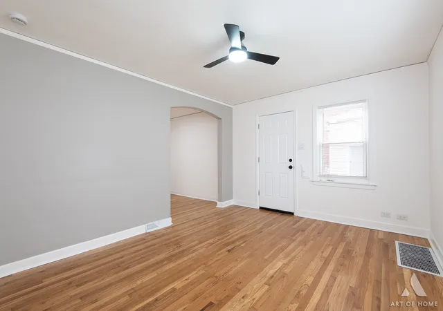 Photo 4 of Townhouse for sale at 9541 S Euclid Ave, Chicago, IL 60617 | MLS# 12796149 | Listing updated on 2026-10-29
