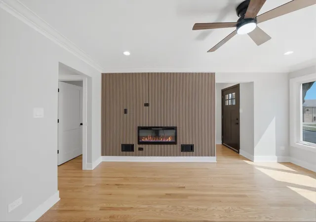 Photo 4 of Single family home for sale at 5750 S Oak Park Ave, Chicago, IL 60638 | MLS# 12796154 | Listing updated on 2026-10-29