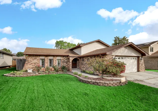 Single family home for sale at 6018 157th Street, Oak Forest, IL 60452 | MLS# 12796155